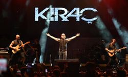 Şarkıcı Kıraç Antalya Demre'de konser verdi
