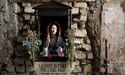 Napoli’de Madonna Heykeli Filistinliye Dönüştü