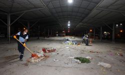 Akdeniz'de semt pazarları temizleniyor