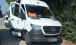 Antalya'da tur minibüsü sürücüsü park ettiği araçta ölü bulundu