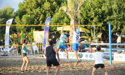 Demre'de 5. Geleneksel Taş Beach Voleybol Turnuvası başladı