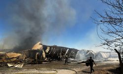 GÜNCELLEME - Kahramanmaraş'ta ambalaj fabrikasında çıkan yangın kontrol altına alındı