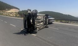 Kahramanmaraş'ta takla atan hafif ticari aracın sürücüsü yaralandı