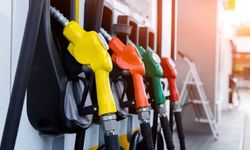 Akaryakıt Fiyatları El Yakacak Motorin ve Benzine Çifte Zam