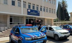 Mersin'de bir kadını öldürüp ormana bıraktıkları iddiasıyla yakalanan 2 zanlı tutuklandı