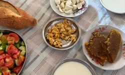 Osmaniye Sofralarının İncisi Yer Sofrasında Geleneksel Köy Kahvaltısı