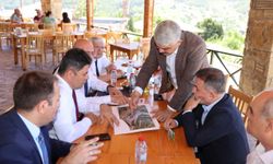 Ulaştırma ve Altyapı Bakan Yardımcısı Boyraz, Pozantı'da toplantıya katıldı