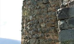 Osmaniye’nin Tarihi Çardak Kalesi Zamana Direniyor