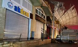 Antalya'nın Demre ilçesinde sağanak ve hortum hayatı olumsuz etkiledi