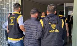 Arızalı Araç Kılığındaki Silah Deposuna Polis Baskını!