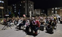 'Gezen Sinema Tırı' Hatay'da sinemaseverlerle buluştu