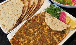 Ustasından Sarımsaklı Antep Lahmacun Tarifi
