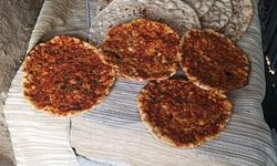 Tandır Ateşinde Pişen Biberli Ekmek İlgi Görüyor