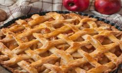 İstanbul’da Elmalı Turta Hamurunun Sırları Açıklandı