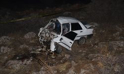 GÜNCELLEME - Kahramanmaraş'ta devrilen otomobilin sürücüsü ile eşi öldü