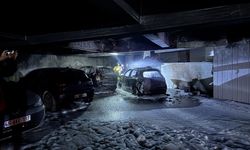 Kahramanmaraş'ta sitenin otoparkında çıkan araç yangınında 18 kişi dumandan etkilendi