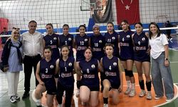 Mahmut Yaş’tan Genç Voleybolculara Moral ve Destek