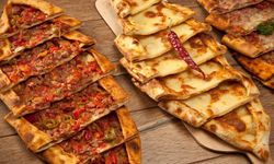 Osmaniye’de Ev Yapımı Çıtır Kıymalı Pide Lezzeti Büyülüyor