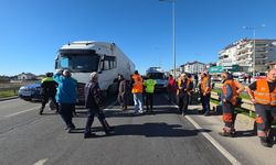 Antalya'da tırın çarptığı Karayolları işçisi öldü