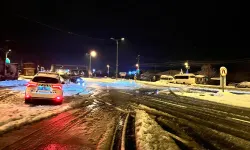 Bolu Yolu Kapalı mı? Yoğun Kar Yağışı Ulaşımı Etkiledi