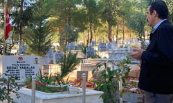 Bozyazı Kaymakamı Tuncay Topsakaloğlu şehit kabrini ziyaret etti