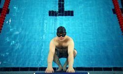 Down sendromlu yüzücü Mehmet, milli formaya kavuşmak için kulaç atıyor