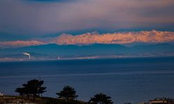 İskenderun’da "Toros" Soğuğu Karlı Zirveler Körfezi Selamlıyor