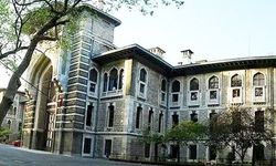 İstanbul Erkek Lisesi Karıştı: Hem Şiddet Hem Mahremiyet İhlali İddiası