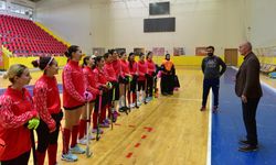 Osmaniye’de Hokey Kadın Milli Takım Kampı Devam Ediyor