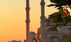 Sabancı Merkez Camii Adana’nın Simgesi Olmaya Devam Ediyor