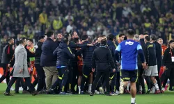 Süper Lig Derbisi Öncesi Tansiyon Tavan Yaptı: Saha Bir Anda Karıştı!