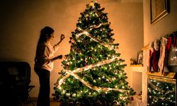 Yılbaşı Ağacının Gizli Hikâyesi: Antik Ritüelden Modern Geleneğe