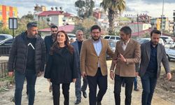 AK Parti Mersin Milletvekili Söylemez yapımı süren Fatih İlkokulu'nu inceledi