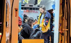 Alanya'da personel lojmanında çıkan yangında 3 kişi dumandan etkilendi