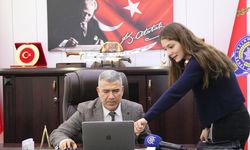 Burdur İl Emniyet Müdürü Kurt, AA'nın 'Yılın Kareleri' oylamasına katıldı