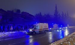 GÜNCELLEME - Kahramanmaraş'ta köprüden düşen otomobildeki 1 kişi öldü, 4 kişi yaralandı