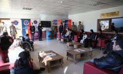 Hatay'da görme engelli bireyler KADES hakkında bilgilendirildi