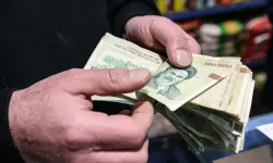 İran’da Enflasyon Alarmı Riyal Değer Kaybında Dibe Vurdu