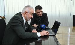 Isparta Belediye Başkanı Başdeğirmen, AA'nın 'Yılın Kareleri' oylamasına katıldı