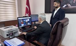 Isparta Defterdarı Mustafa Erdem, AA'nın 'Yılın Kareleri' oylamasına katıldı