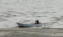 Isparta'nın Eğirdir ilçesinde kuvvetli fırtına ve yağış etkili oldu