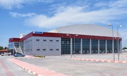 Osmaniye'de bakıma alınan tam olimpik yüzme havuzu yeniden hizmete açıldı