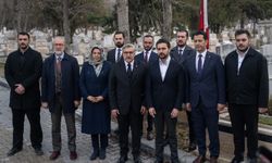 Osmaniyeli Vekil Kaya’dan “Bayrak Şairi” Arif Nihat Asya’ya Vefa