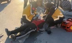 Samandağ'da kepçeyle çarpışan motosikletin sürücüsü yaralandı