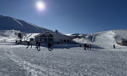 Yedikuyular Kayak Merkezi'nde kar kalınlığı 70 santimetreye ulaştı