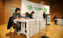 Adana'da Yeşilay Liseler Arası Münazara Turnuvası'nın bölge finali yapıldı