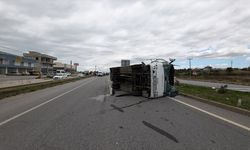 Antalya'da midibüs ile hafif ticari aracın çarpıştığı kazada 7 kişi yaralandı