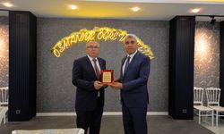 Eğitime Emek Veren İsim  Suat Özat’a Anlamlı Veda