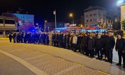 Erzin’de 6 Şubat Deprem Şehitleri Sessiz Yürüyüşle Anıldı