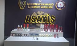 Hatay'da kozmetik ürün çaldığı ileri sürülen 2 şüpheli tutuklandı